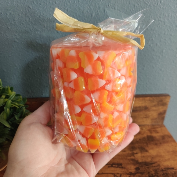 Candy corn NWT pillar 3" x 4" Fall Halloween Harvest Decor New orange wax - Picture 2 of 3